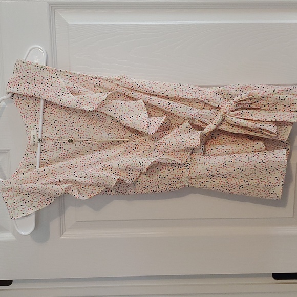 Max Studio tie side wrap top - Picture 1 of 7